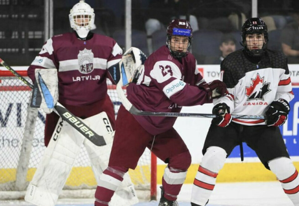 Latvijas U18 izlase piekāpjas spēcīgajai Kanādai
