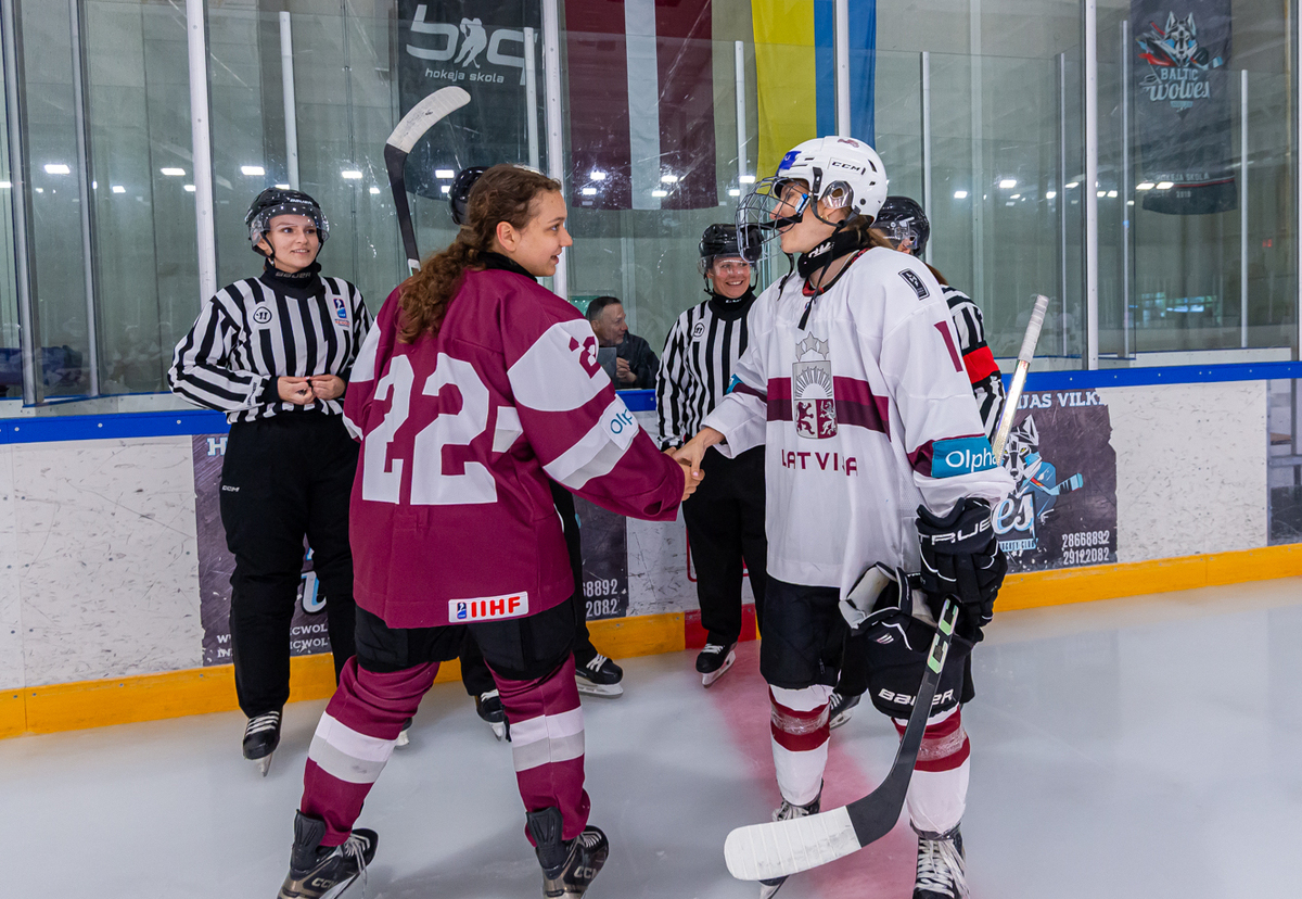 PAZIŅOTS LATVIJAS U18 SIEVIEŠU HOKEJA IZLASES SASTĀVS PĀRBAUDES SPĒLEI