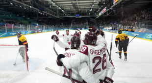 Latvija uzvar Vāciju Milānas olimpiskajā hokeja turnīrā