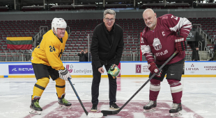 Latvijas veterānu izlase “Xiaomi Arēnā” aizvada spēli pret Lietuvas veterāniem