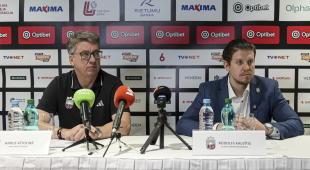 Preses konference ar ģenerālmenedžeri un galveno treneri