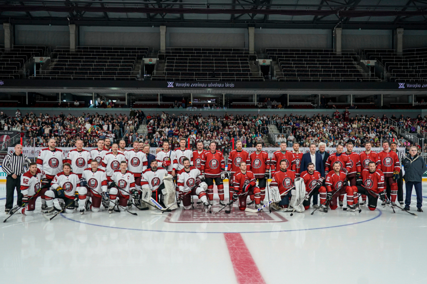 Hokeja leģendu spēles pamatlaiks noslēdzas ar draudzīgu neizšķirtu