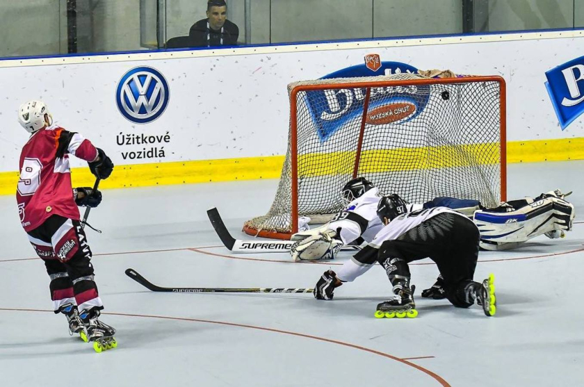 Latvijas inline izlase “saplosa” Jaunzēlandi un iesoļo pusfinālā