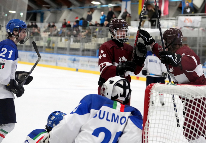 Latvijas izlase sagrauj Itāliju un iekļūst Jaunatnes olimpiādes pusfinālā
