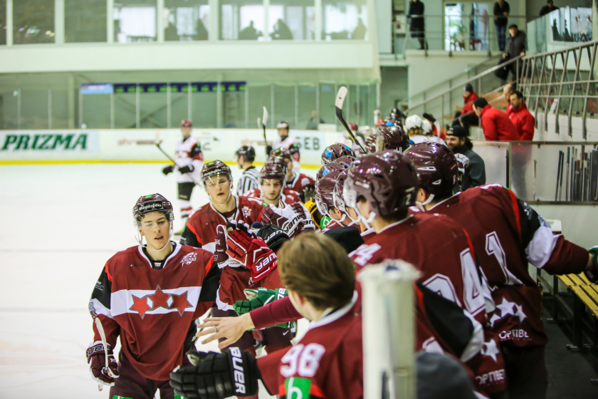 Latvijas nacionālā izlase treniņspēlē uzveic Latvijas U-18 valstsvienību