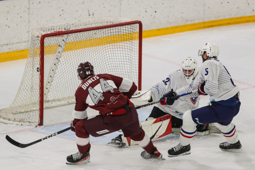 Latvijas nacionālajai izlasei uzvara pirmajā sezonas spēlē!