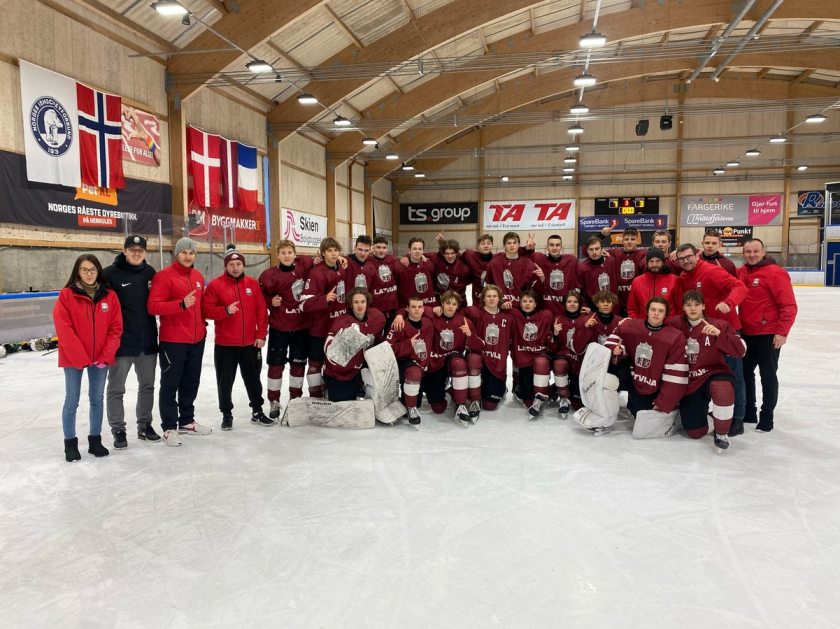 Latvijas U-16 hokeja izlase triumfē Četru nāciju turnīrā Norvēģijā