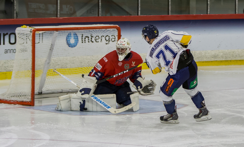 “Prizma” vārtsargs Jānis Auziņš atzīts par labāko mēneša spēlētāju OHL