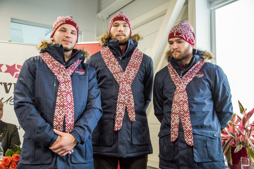 Zināms Latvijas Universiādes hokeja izlases sastāvs, prezentēti arī mūsu komandas tērpi